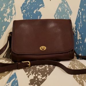**SOLD**Vintage Coach Cross body purse